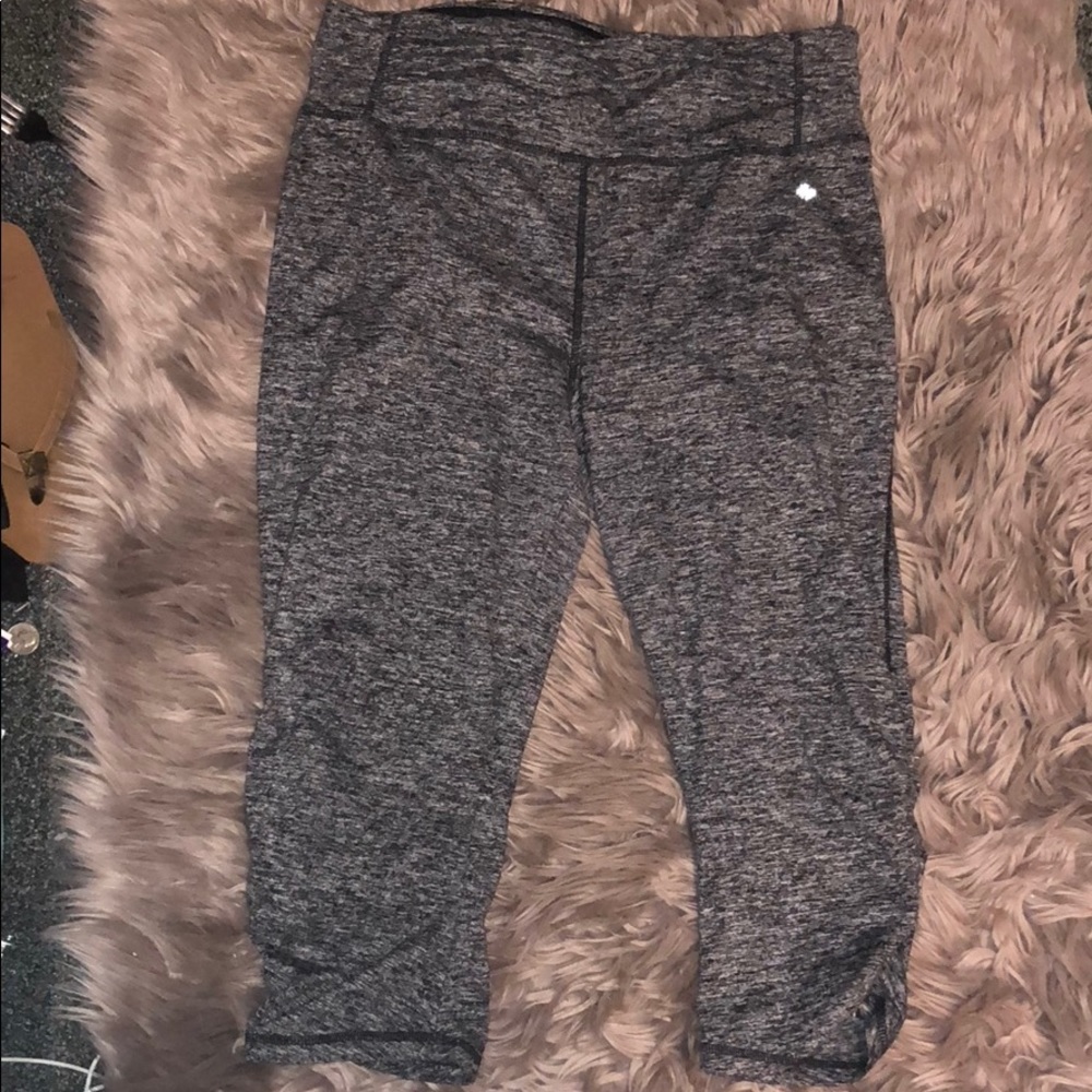 Tangerine cropped leggings